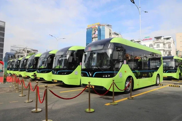 Nhu cầu lắp trạm sạc, tủ đổi pin xe điện tăng cao
